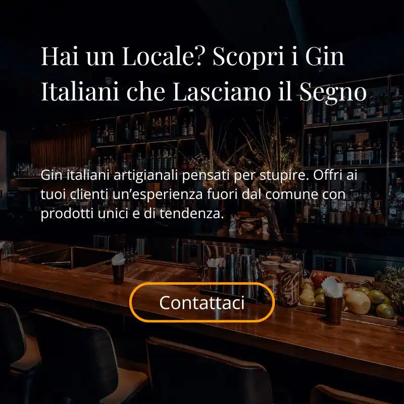 Un bancone del bar scuro e invitante con scaffali di bottiglie sullo sfondo.